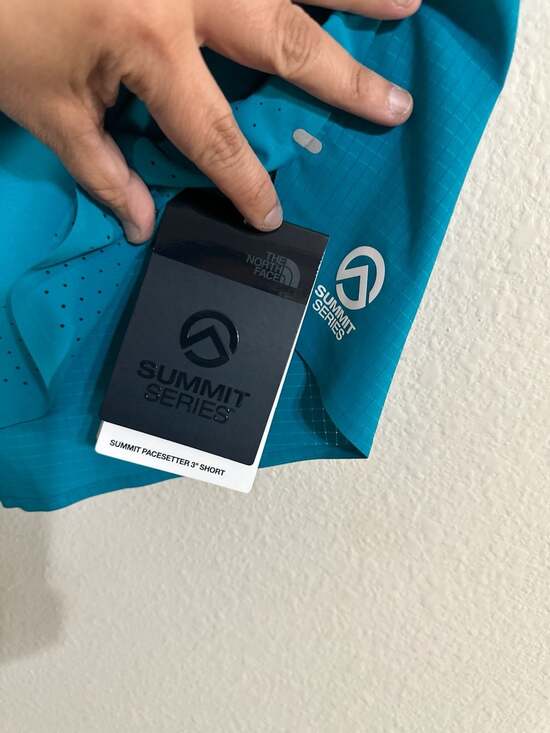 The North Face Women's Summit Series Pacesetter 3" Shorts in Galactic Blue - Picture 3 of 9